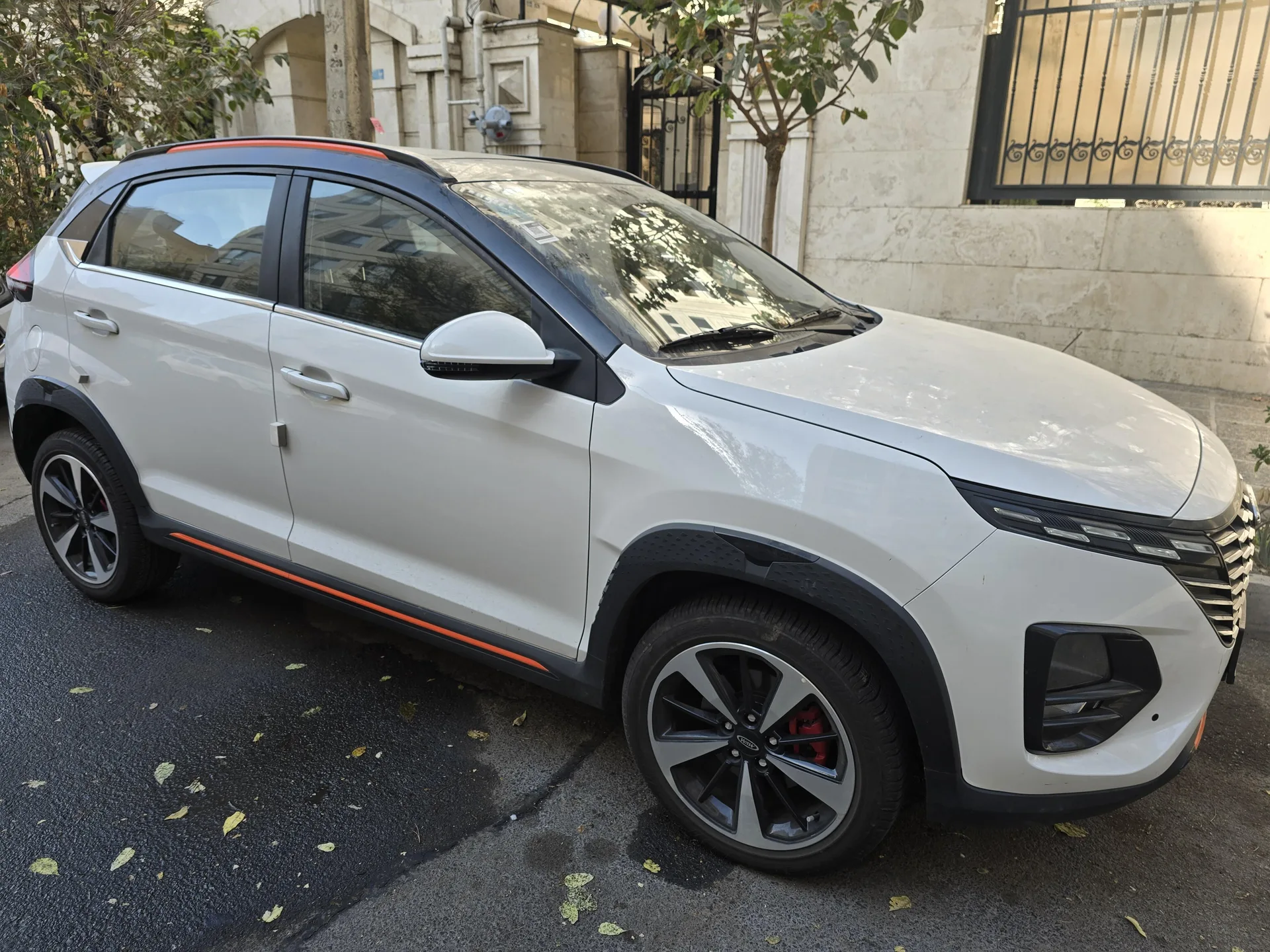 ام وی ام  X33 کراس
