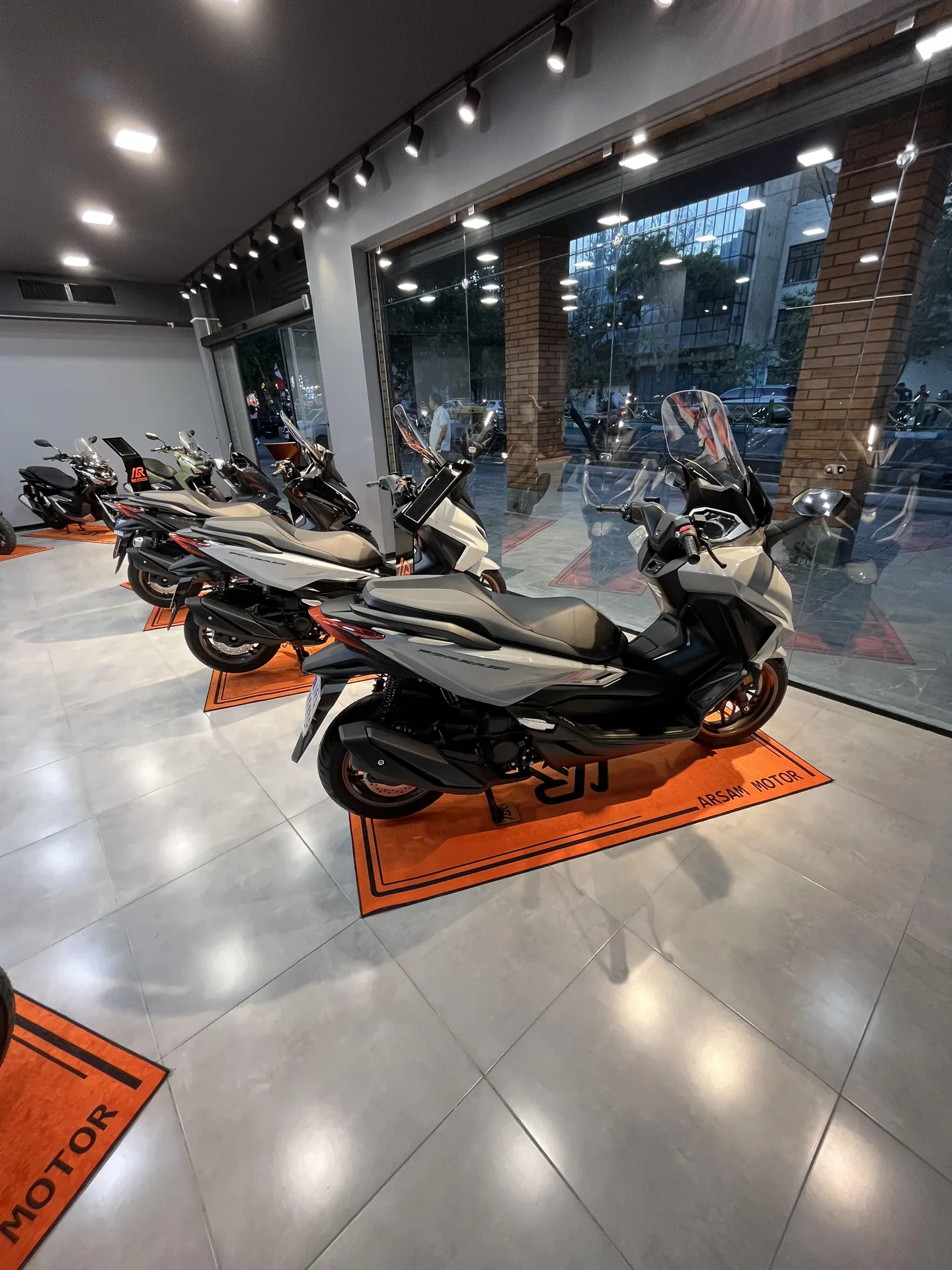 هوندا  فورزا 350 3