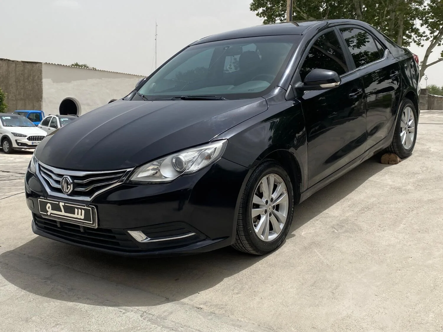 ام جی  360 8