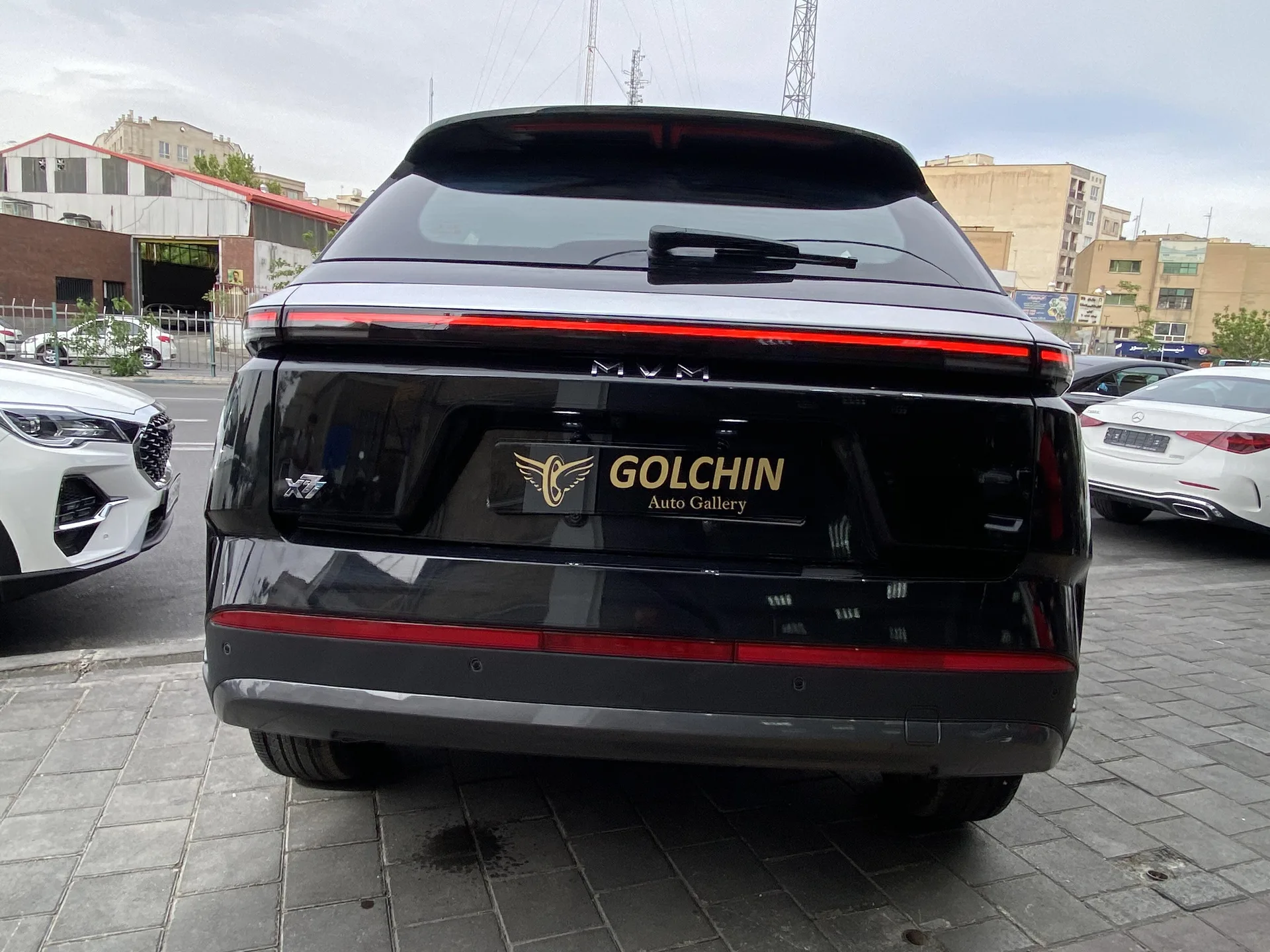 ام وی ام  X77 12