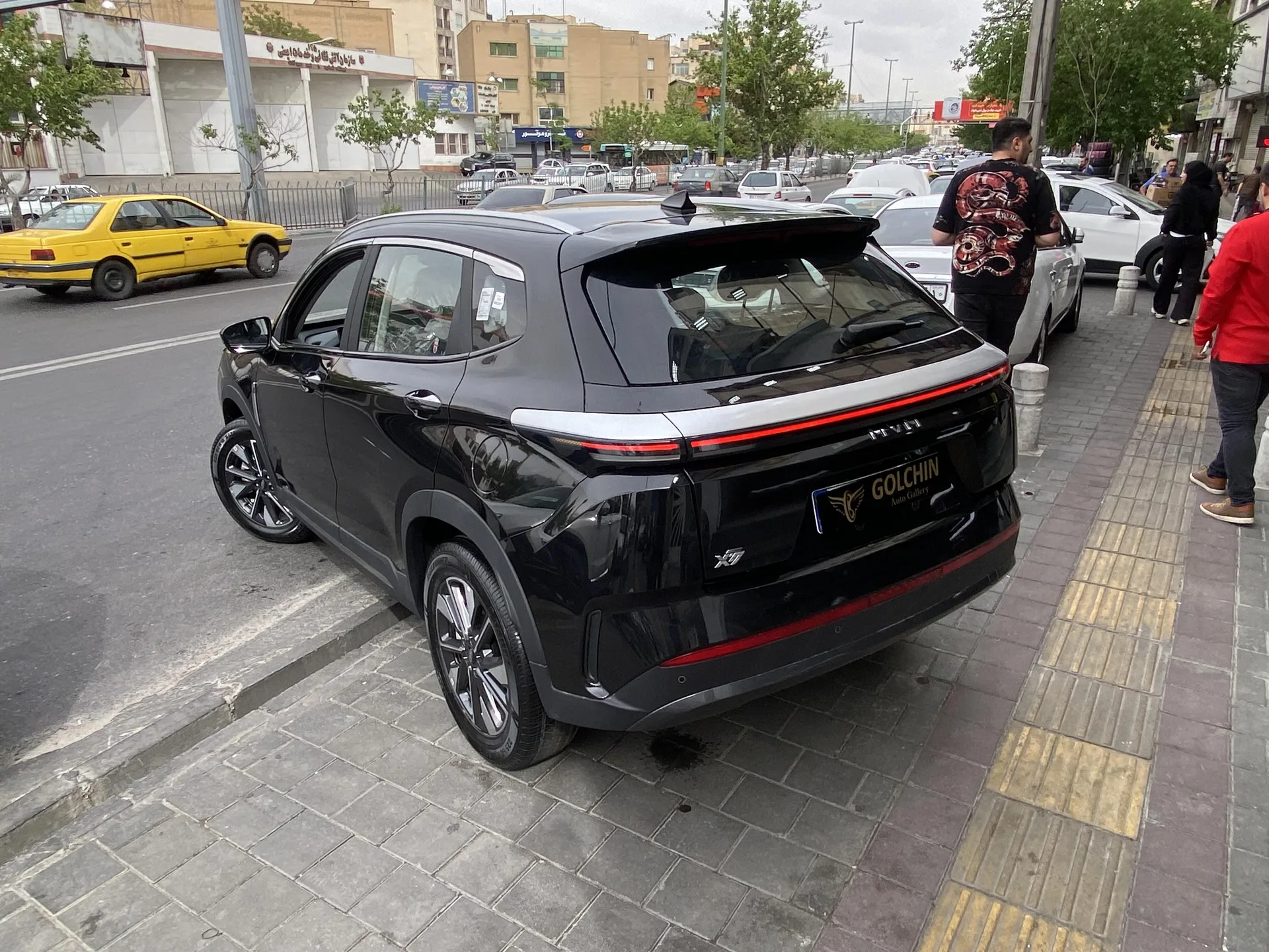 ام وی ام  X77 16