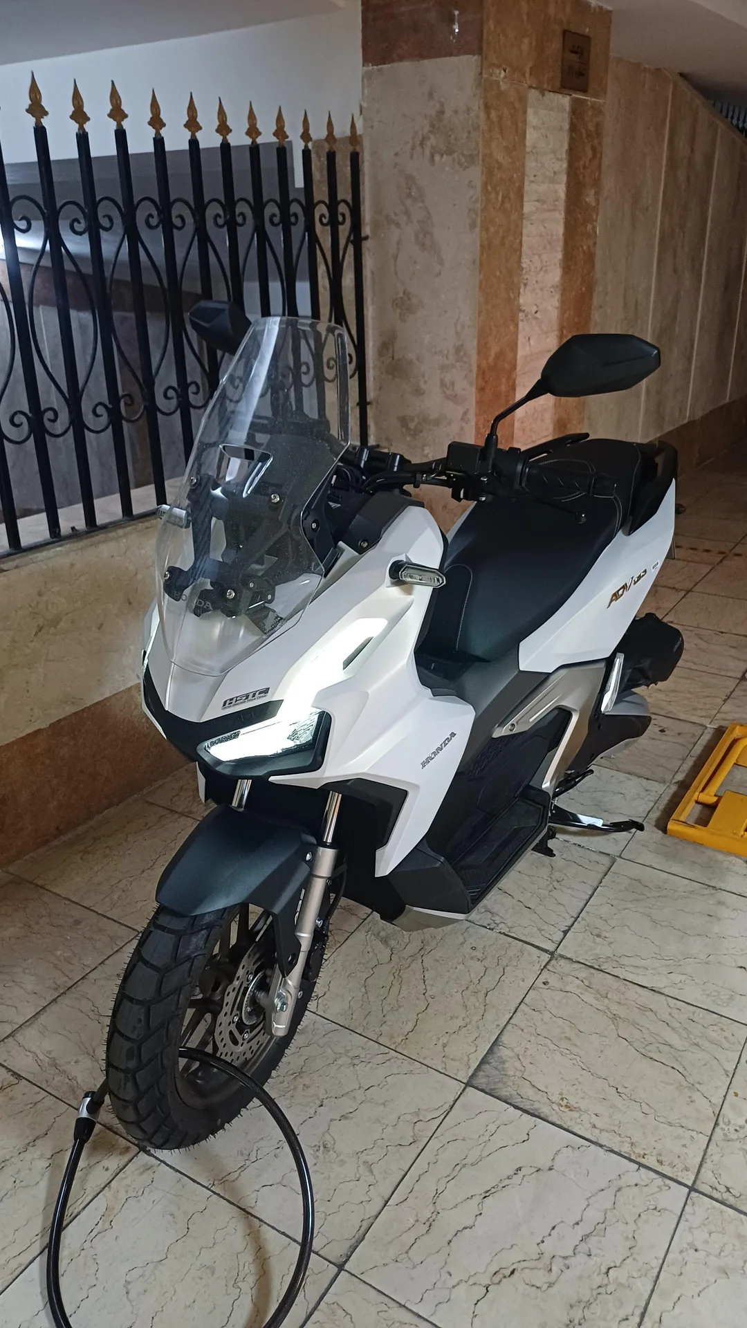 هوندا  ADV 160 2