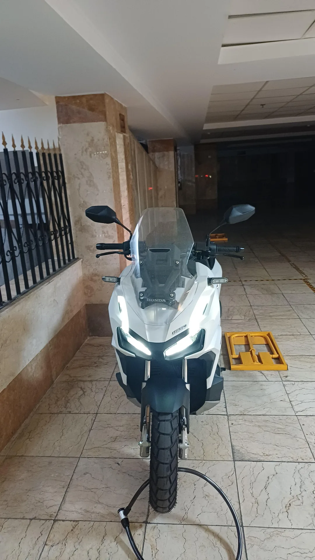 هوندا  ADV 160 3