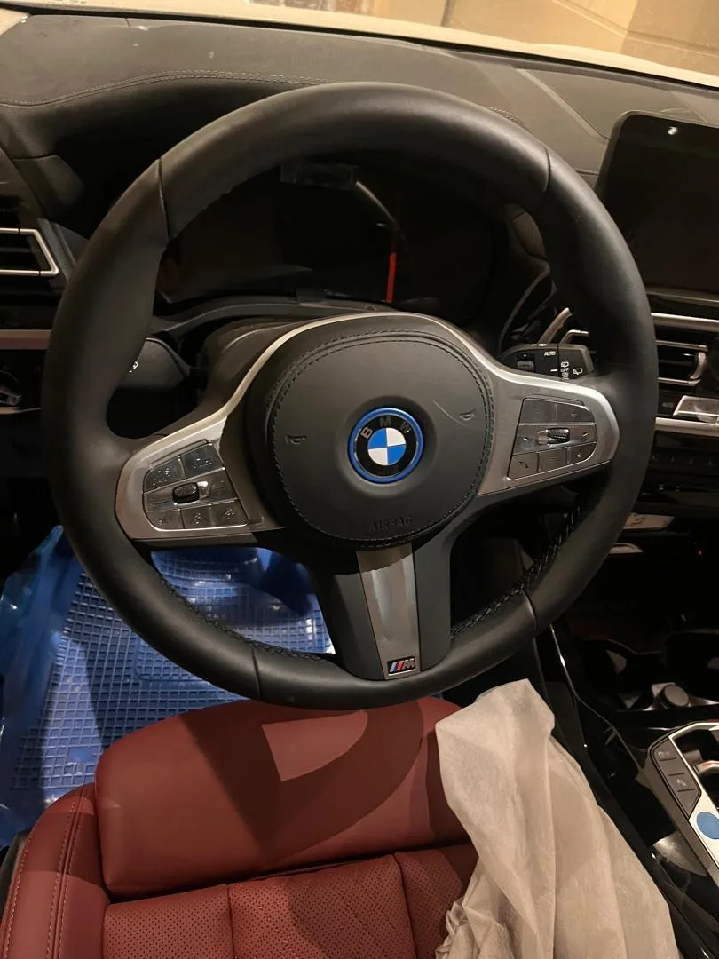 ب ام و  iX3 4