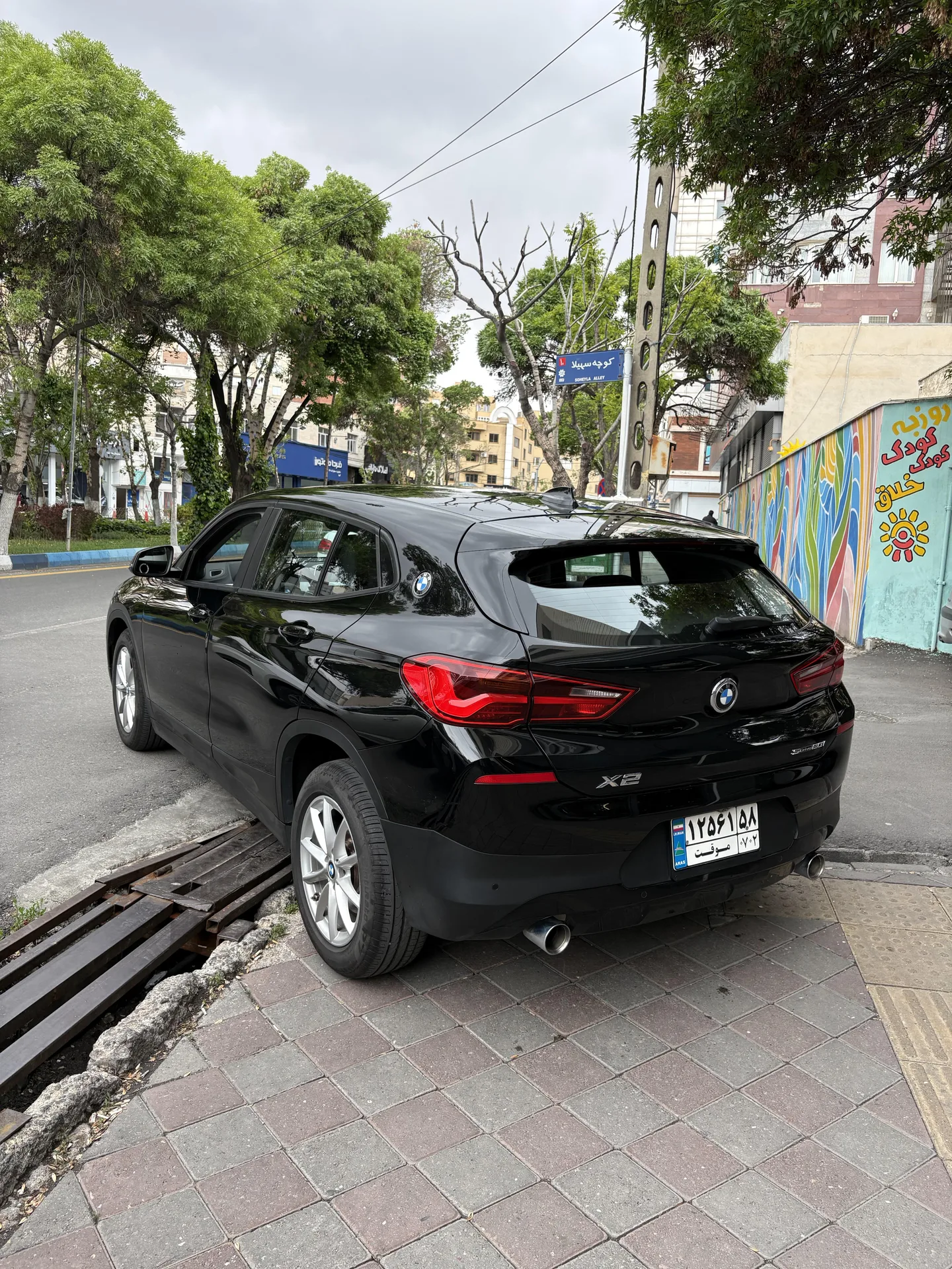 ب ام و  X2 3