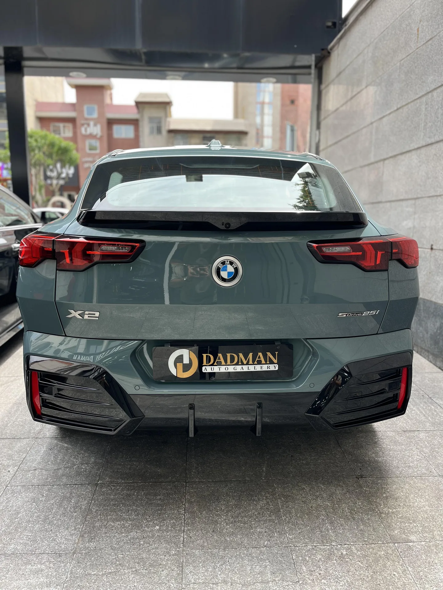 ب ام و  X2 4