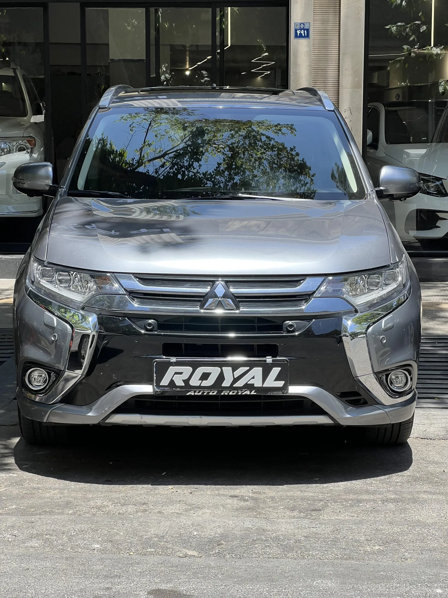 میتسوبیشی  اوتلندر PHEV 2