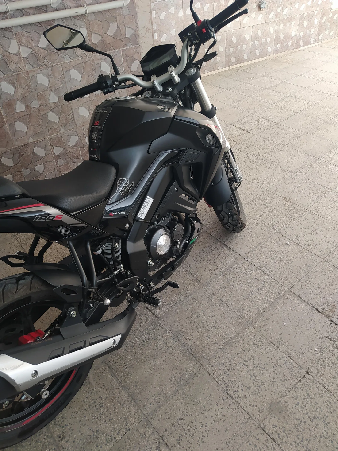 بنلی TNT 180S