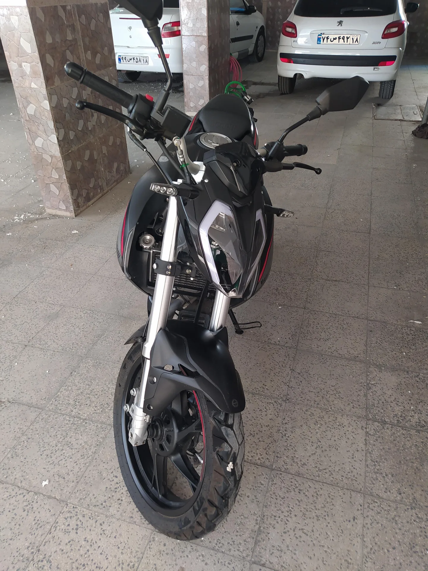 بنلی  TNT 180S 2
