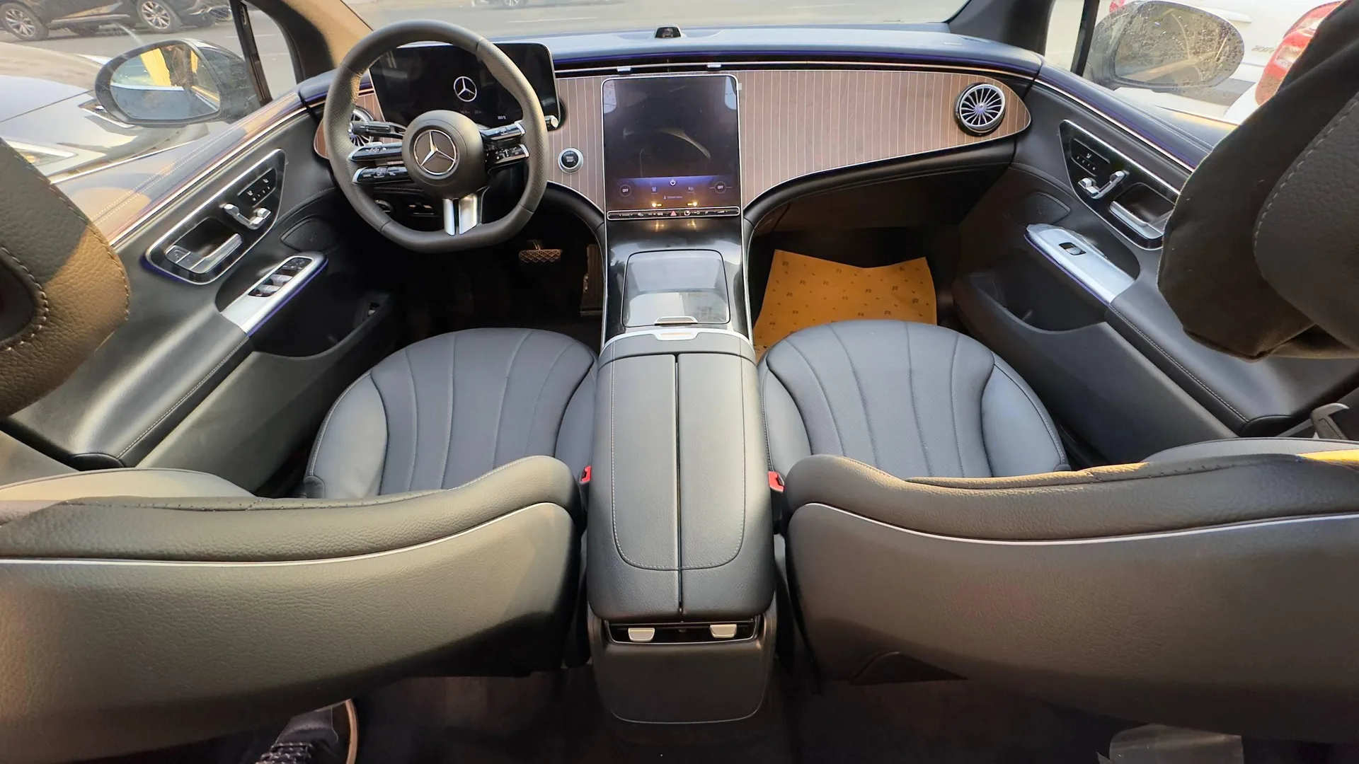 بنز  EQE Sedan 4