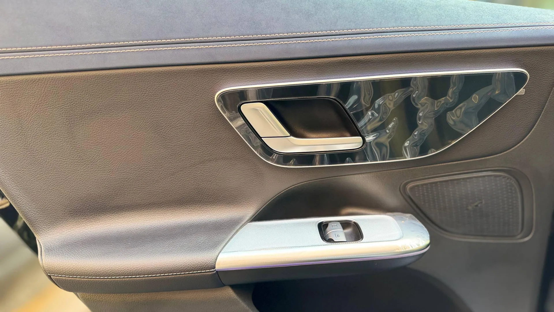 بنز  EQE Sedan 9