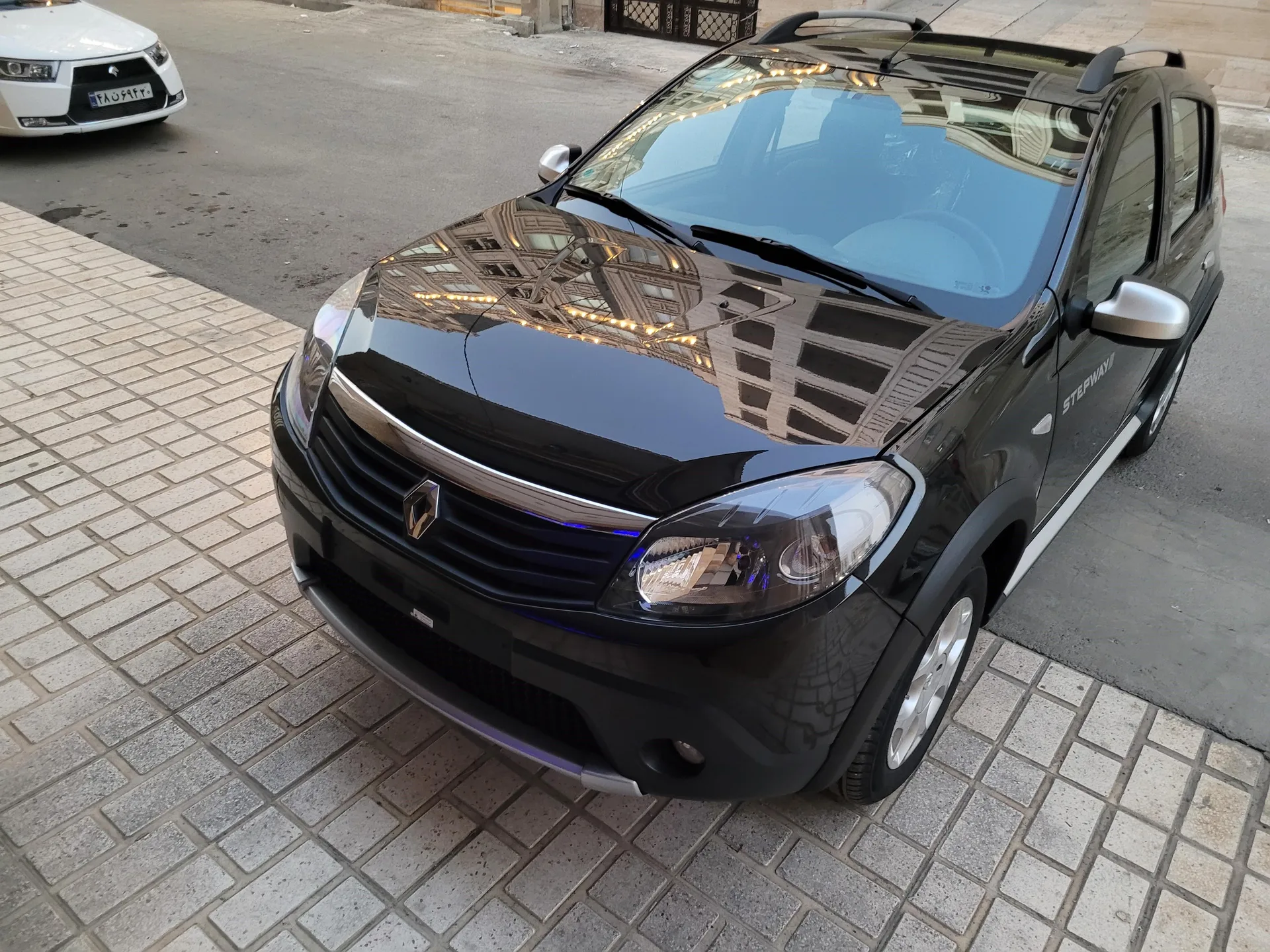 رنو  ساندرو استپ وی 2