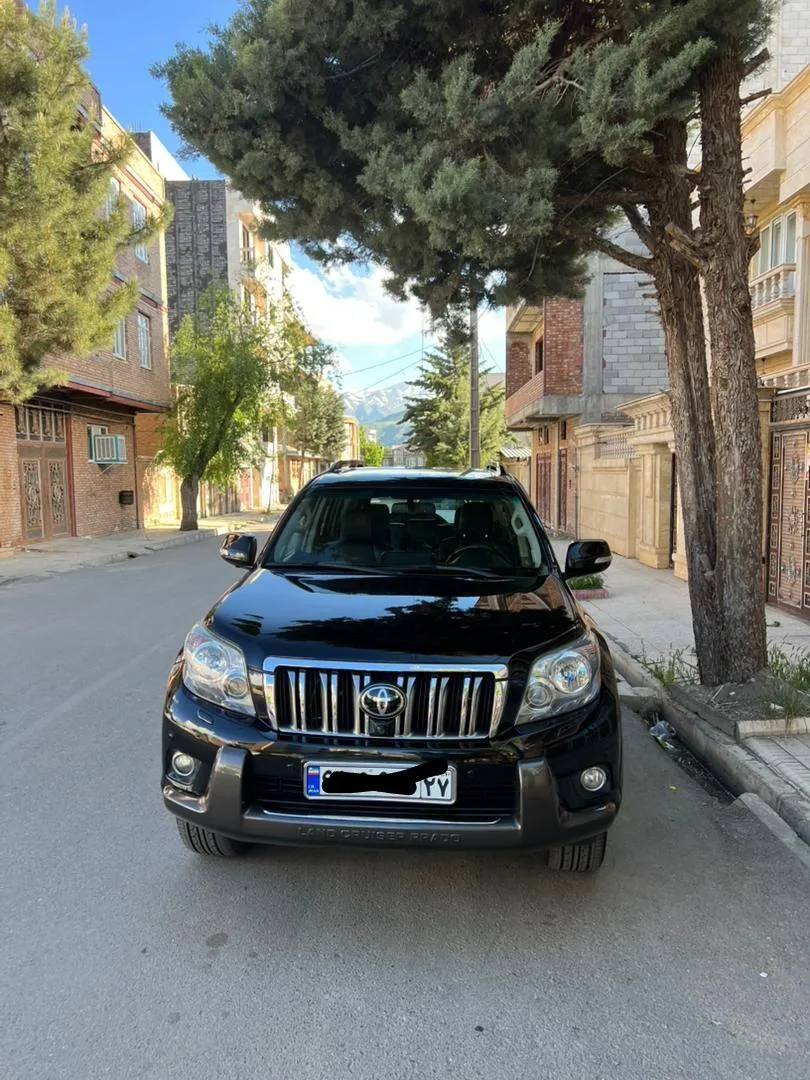 تویوتا پرادو چهار در