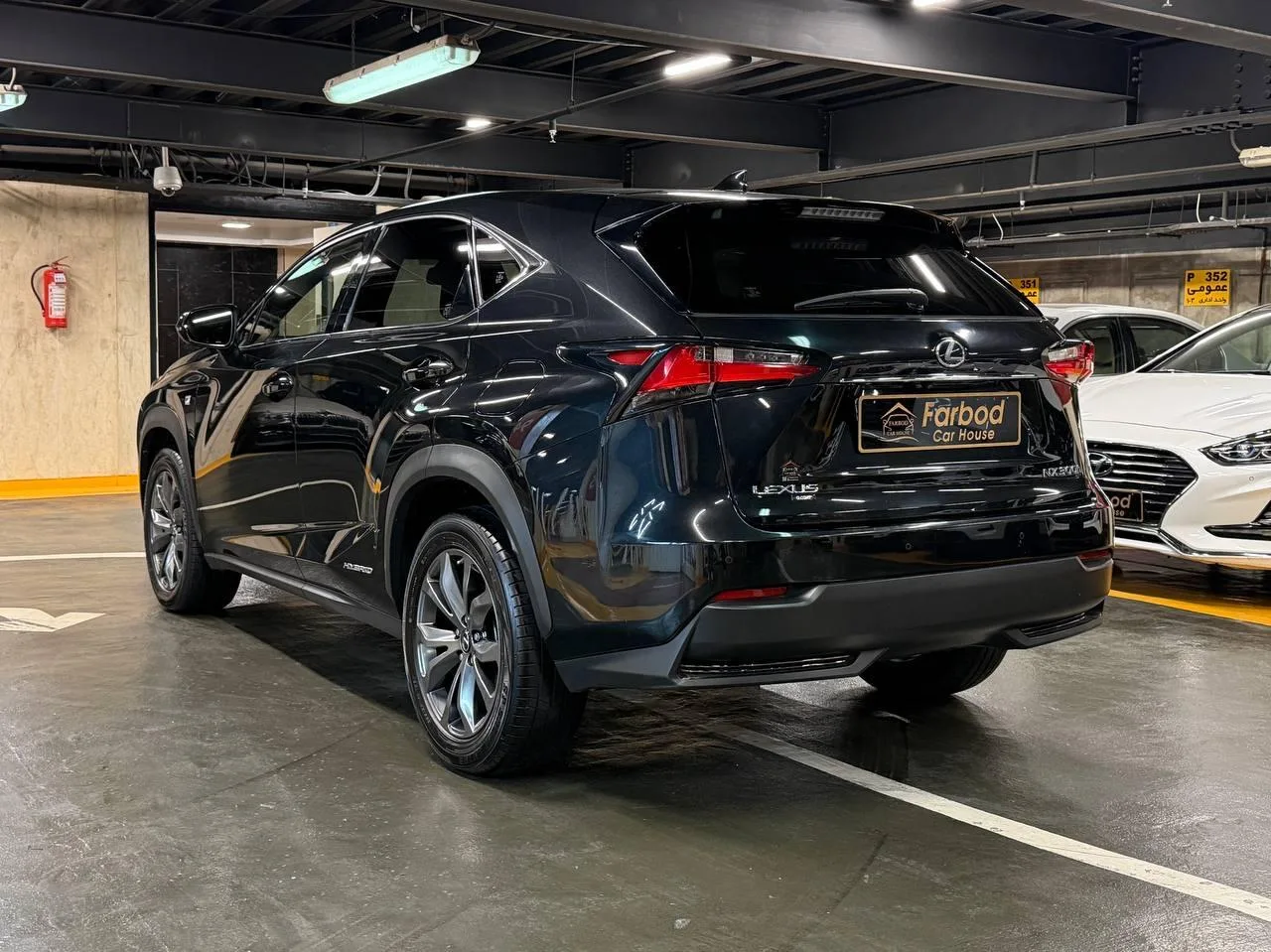 لکسوس  NX هیبرید 8