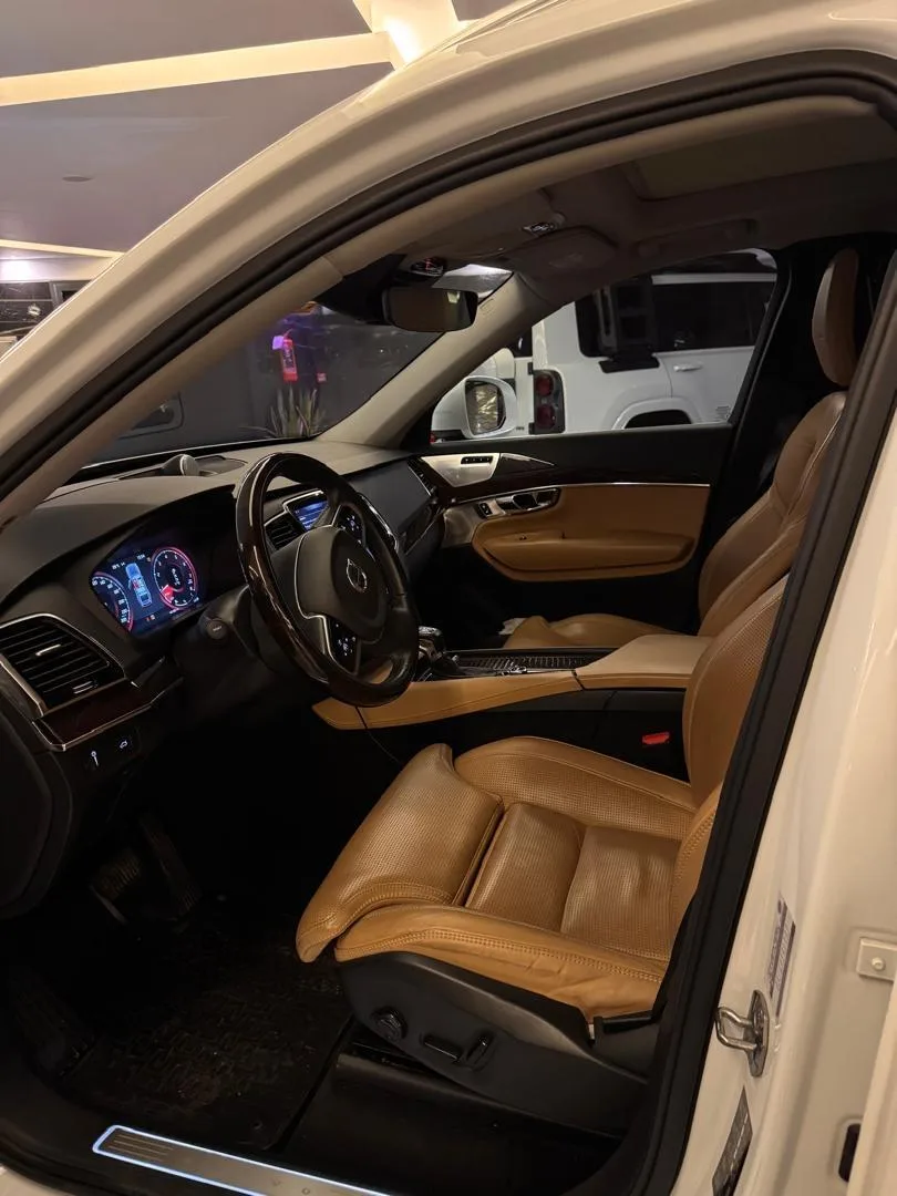 ولوو  XC90 5