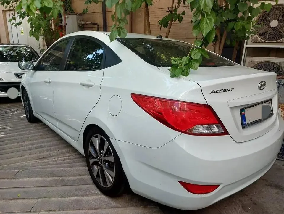 هیوندای  اکسنت 2