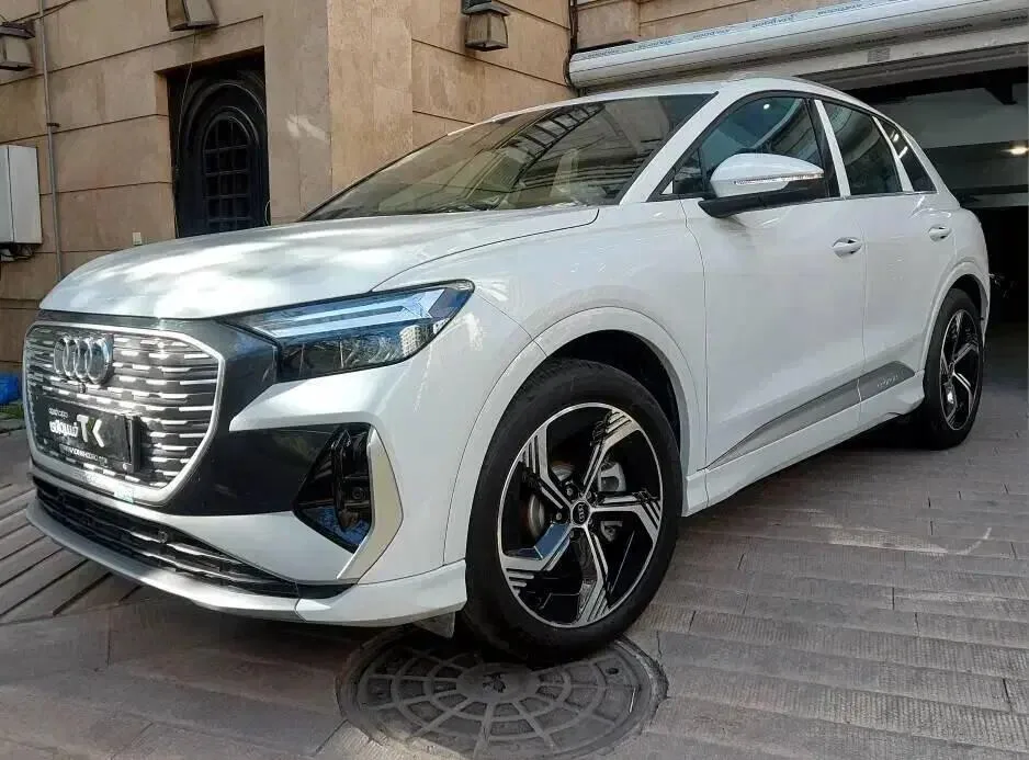 آئودی  Q4 e-tron 2