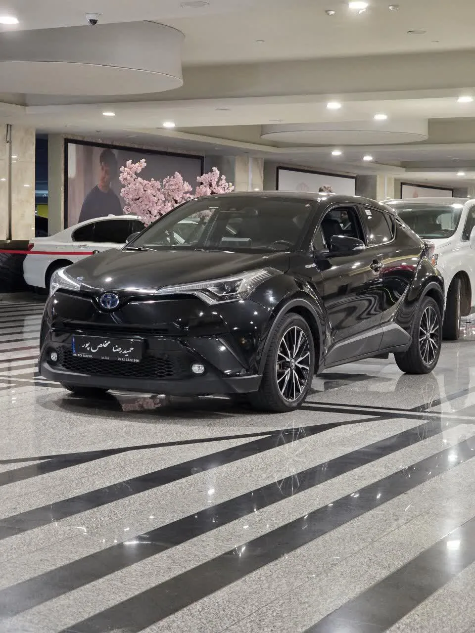 تویوتا  C-HR 4