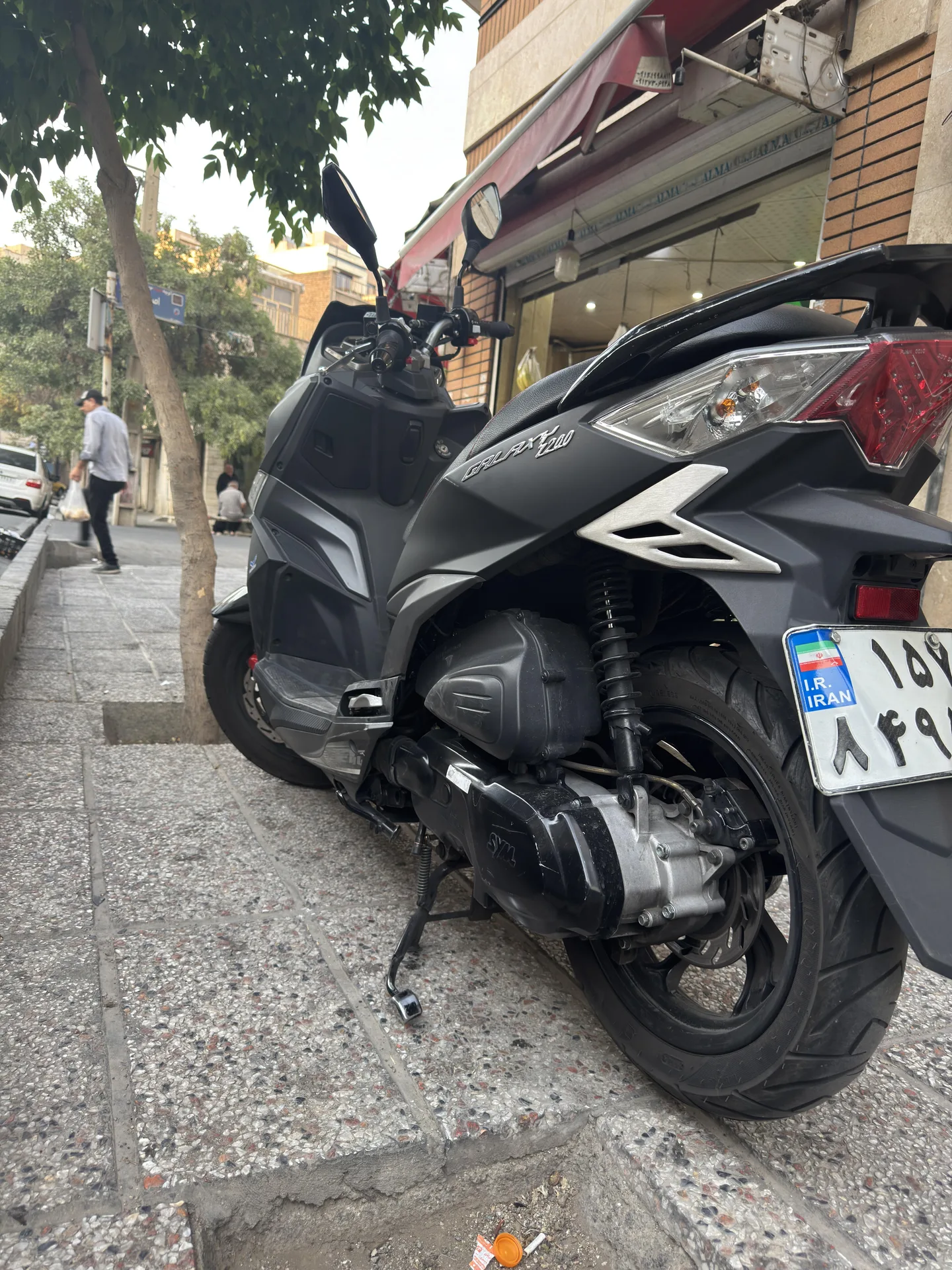 اس وای ام  گلکسی J 200 2