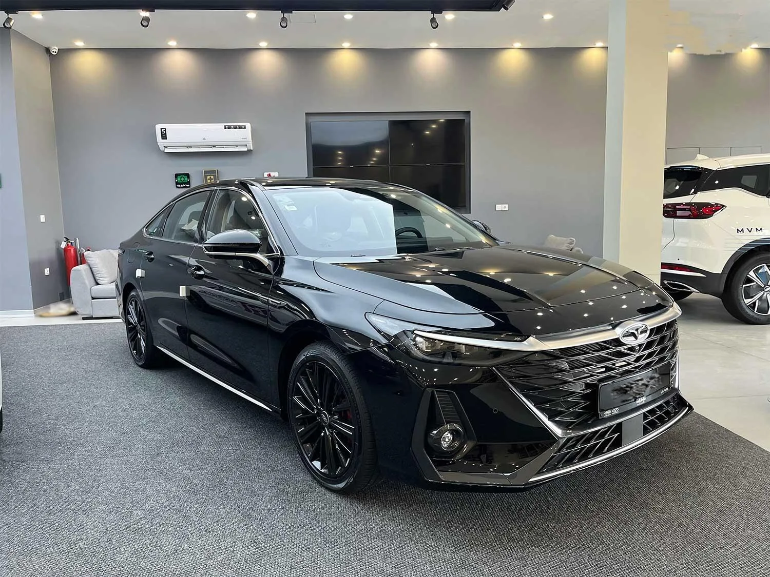 فونیکس آریزو 8 (Z8)