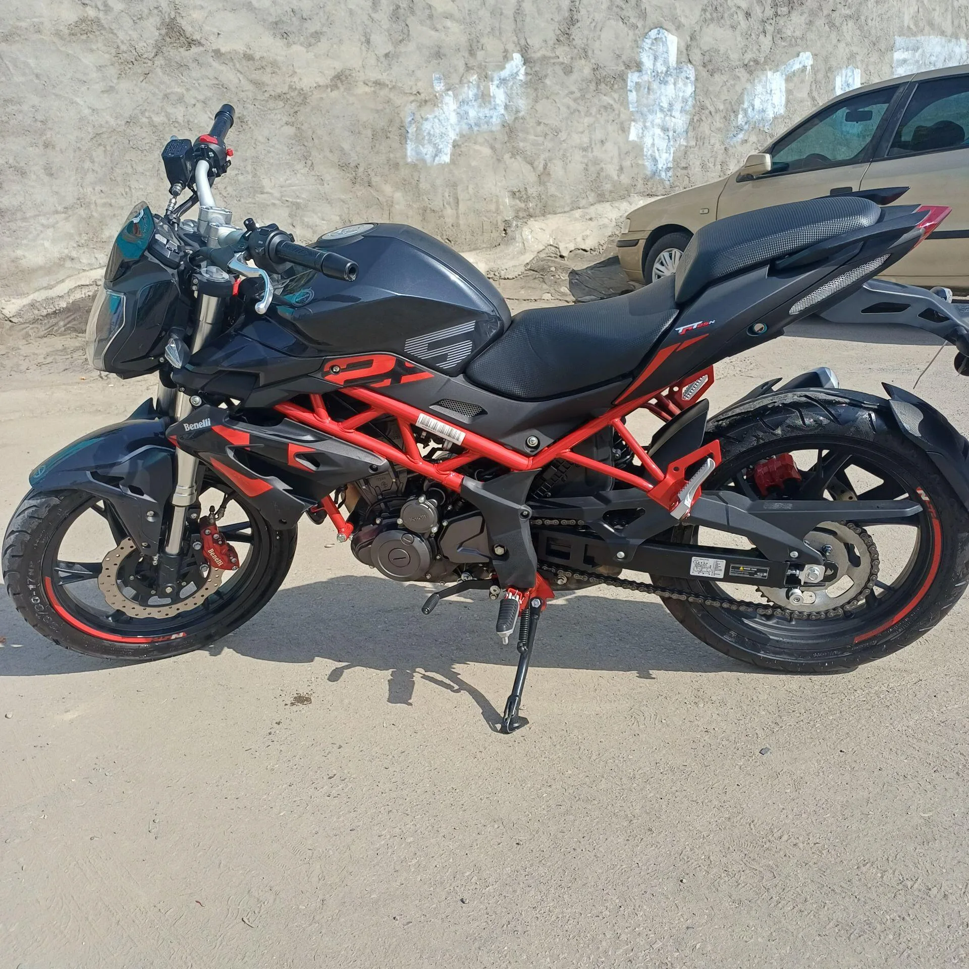 بنلی  TNT 25N 4