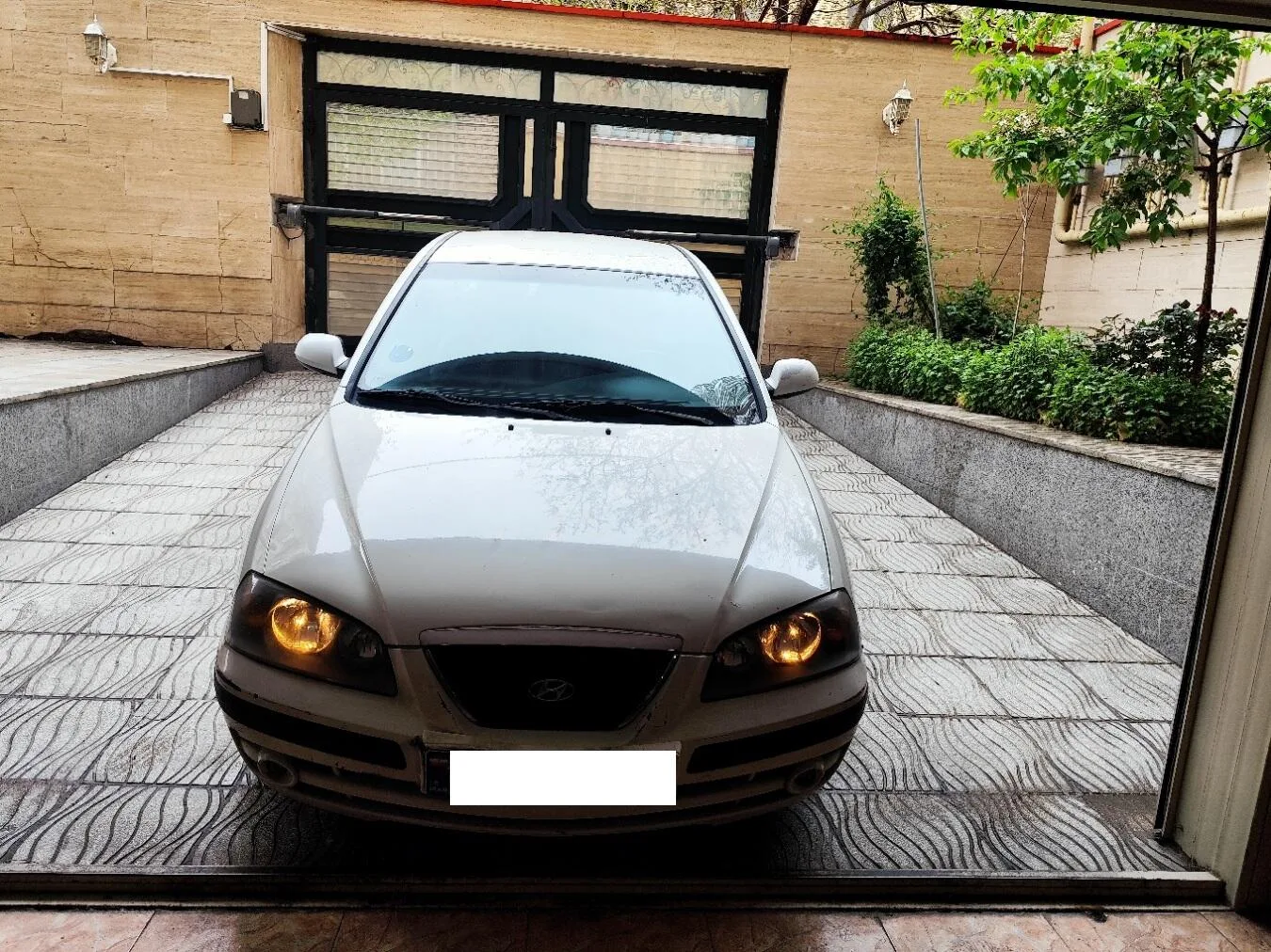 هیوندای  آوانته 2