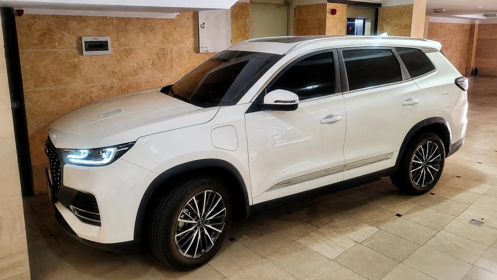 فونیکس تیگو 8 پرو هیبرید (F8 PRO PHEV)