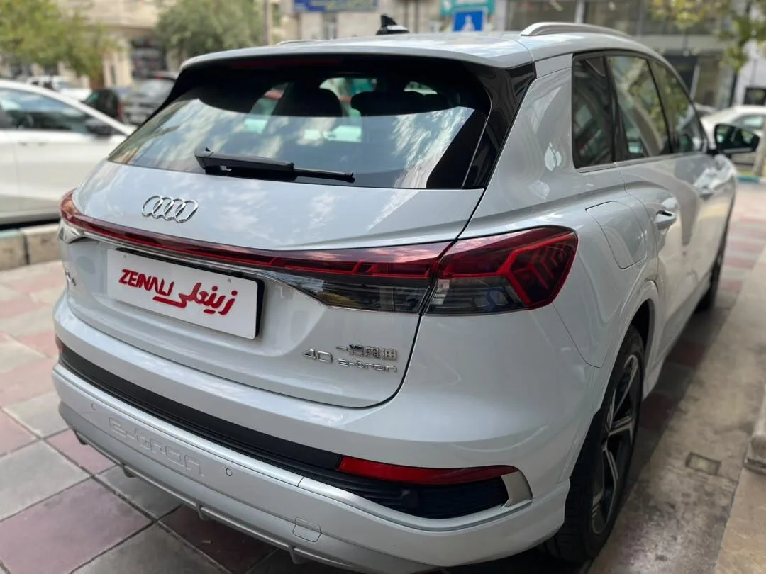 آئودی  Q4 e-tron 3