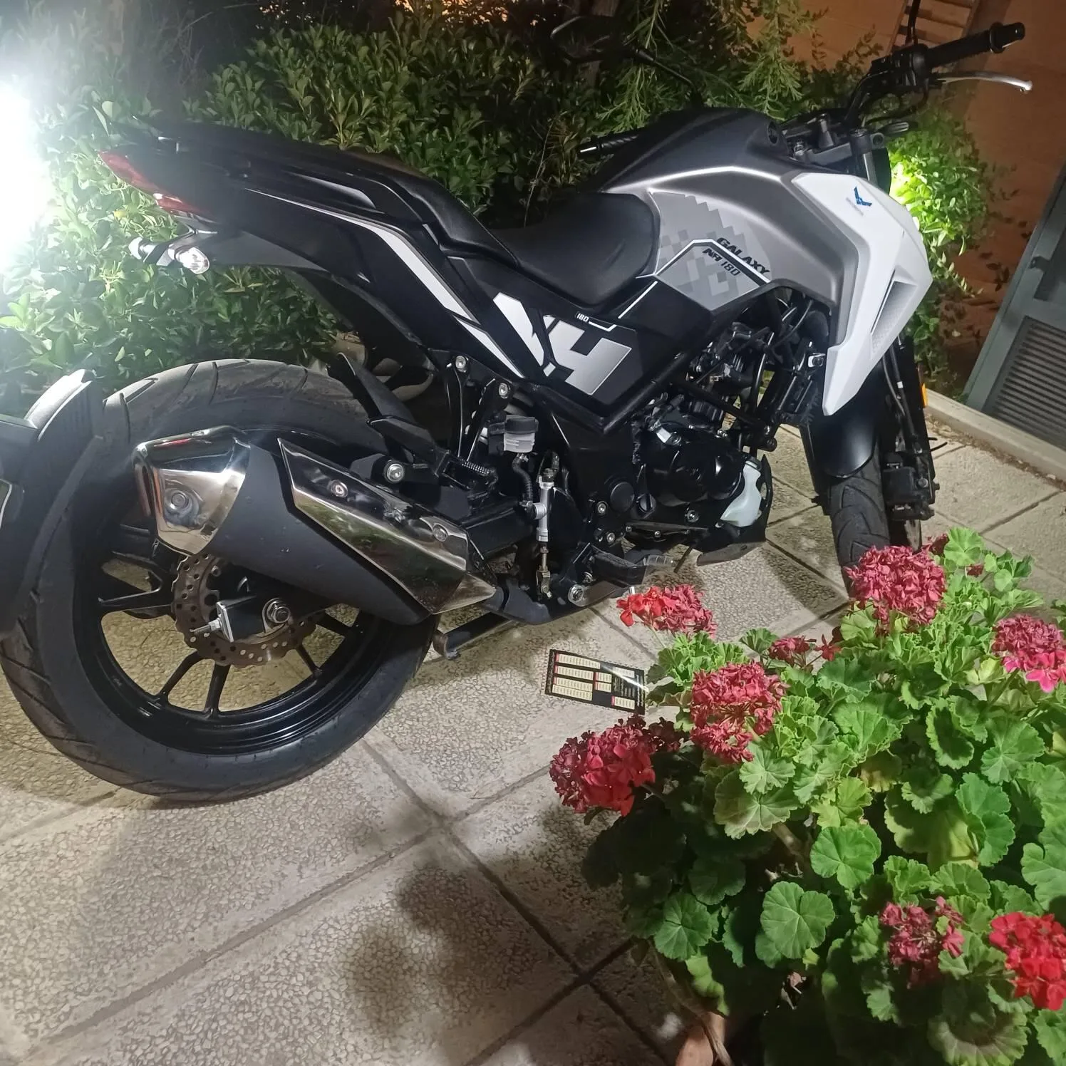 اس وای ام  گلکسی NA 180 2