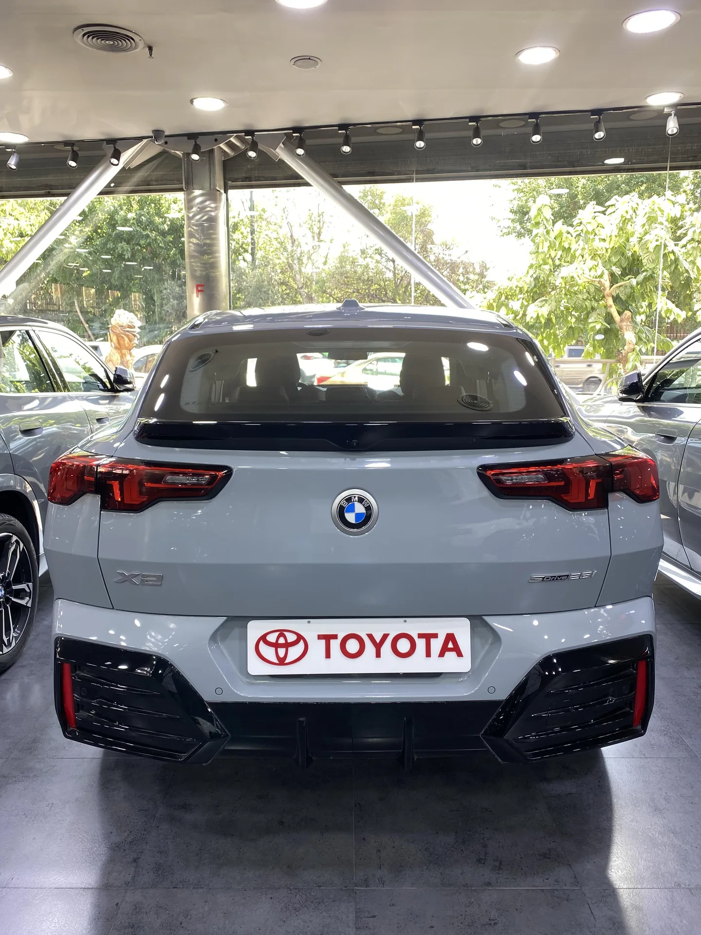 ب ام و  X2 2