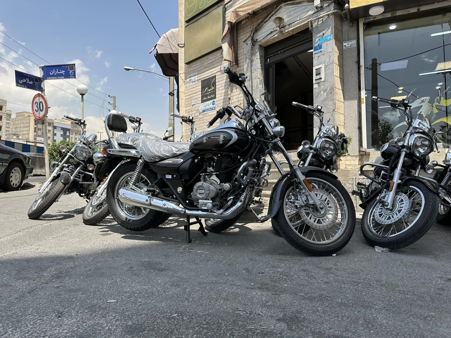 باجاج  اونجر 220 3