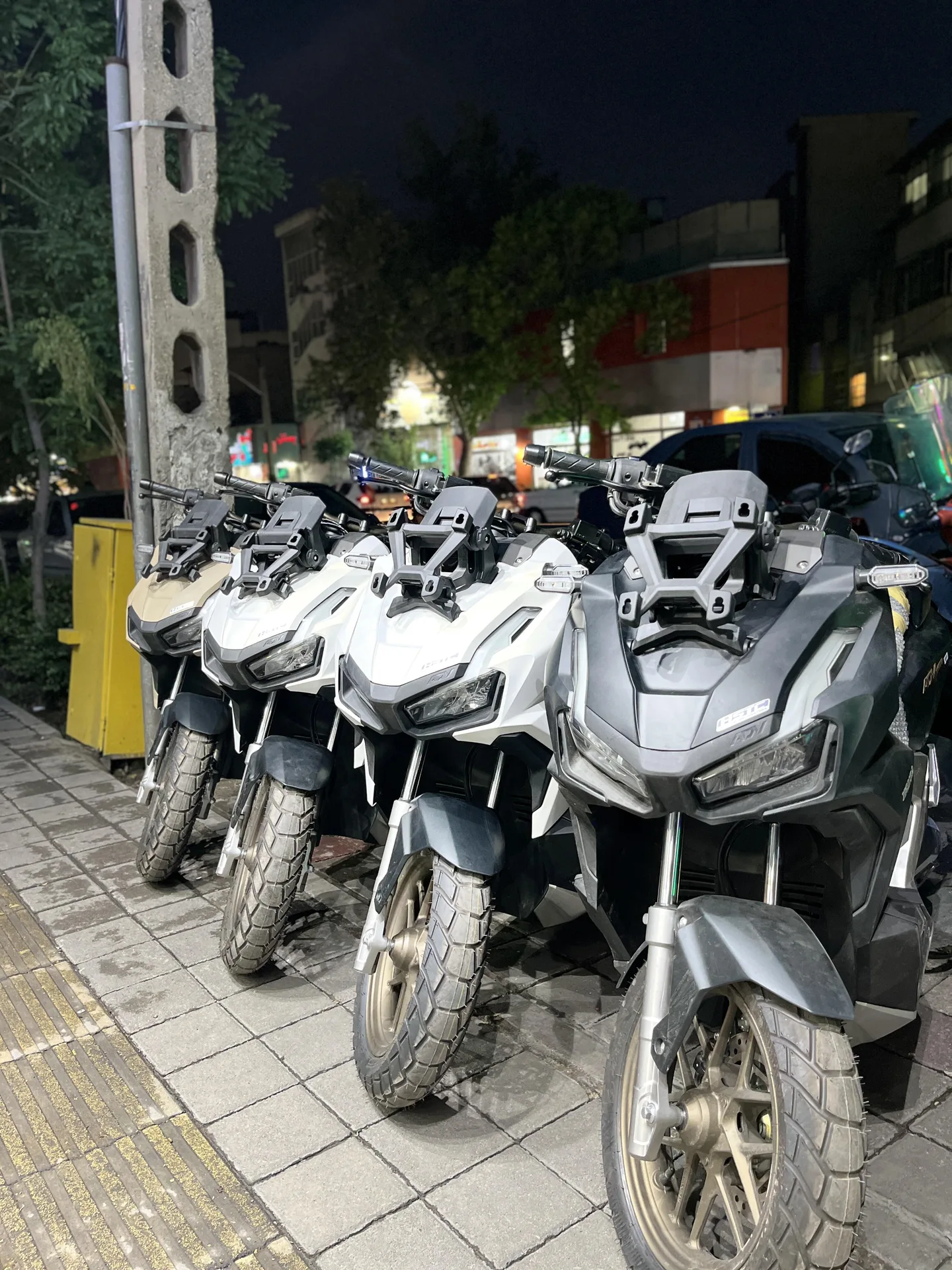 هوندا  ADV 160 2