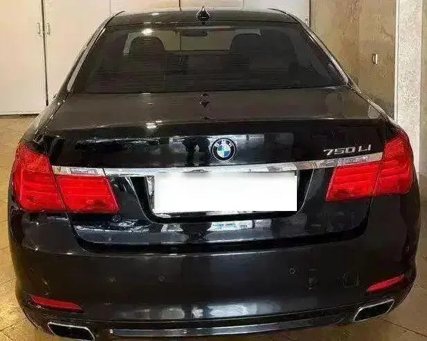 ب ام و  سری 7 3