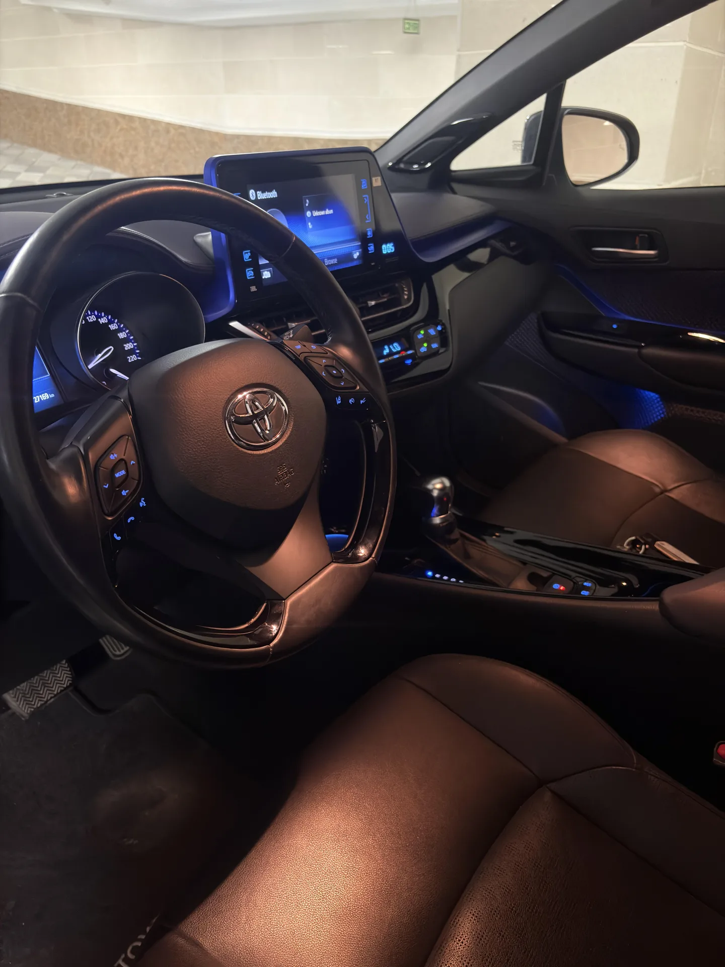تویوتا  C-HR هیبرید 2