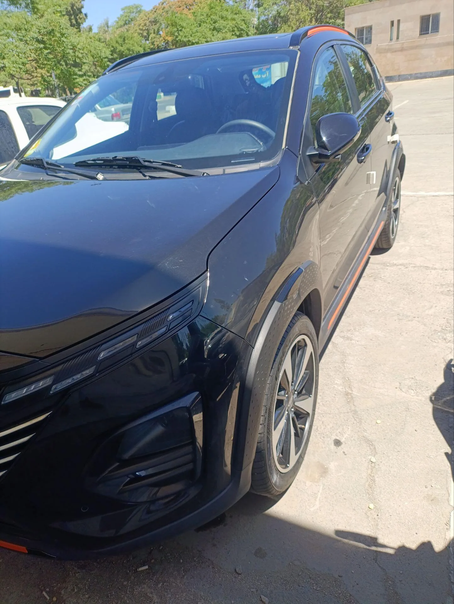 ام وی ام  X33 کراس 4