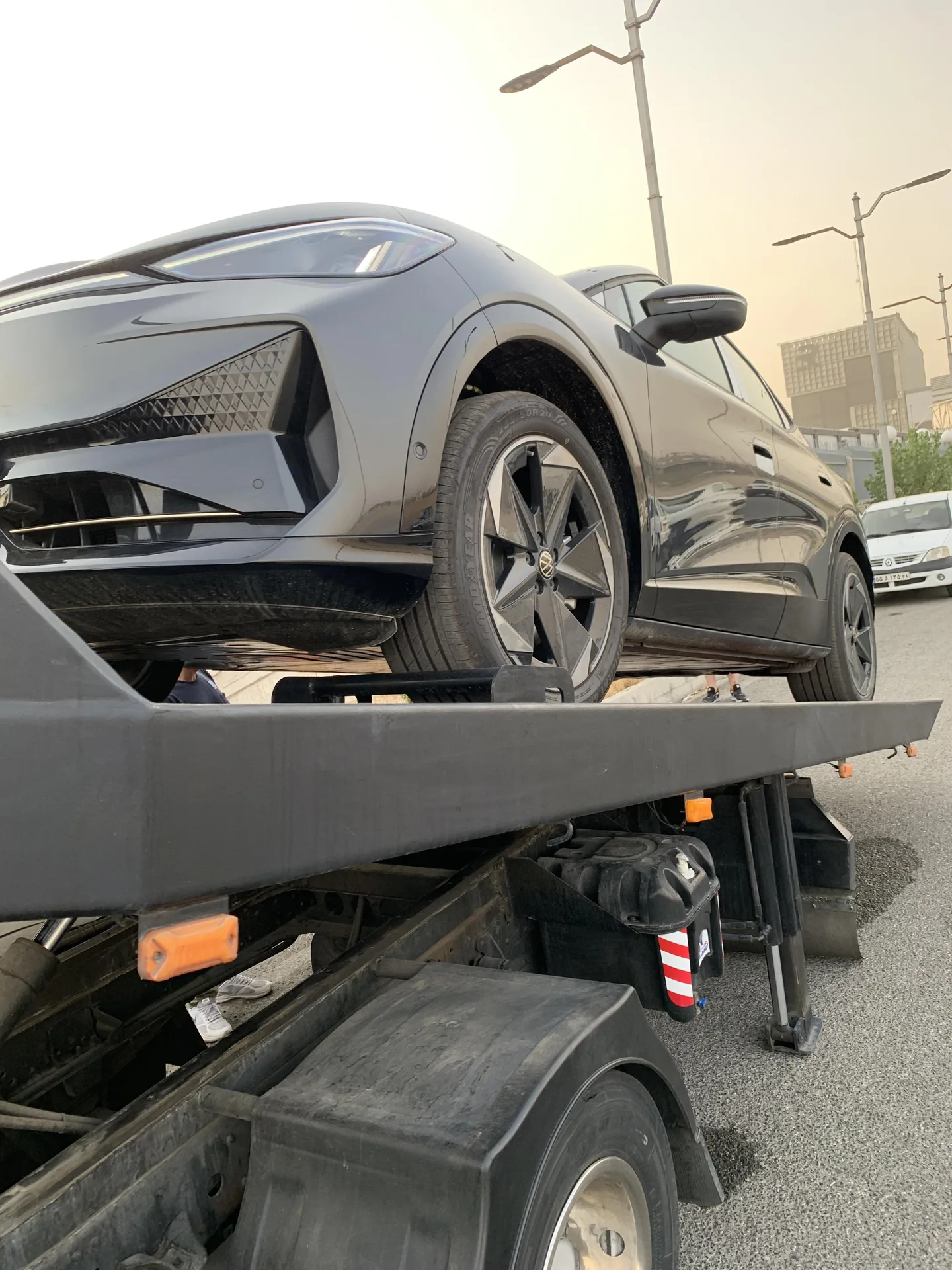فولکس  آی دی یونیکس 4