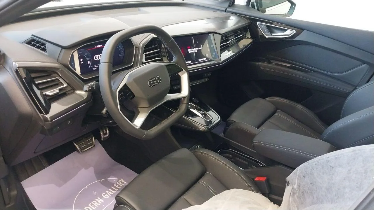 آئودی  Q4 e-tron 2