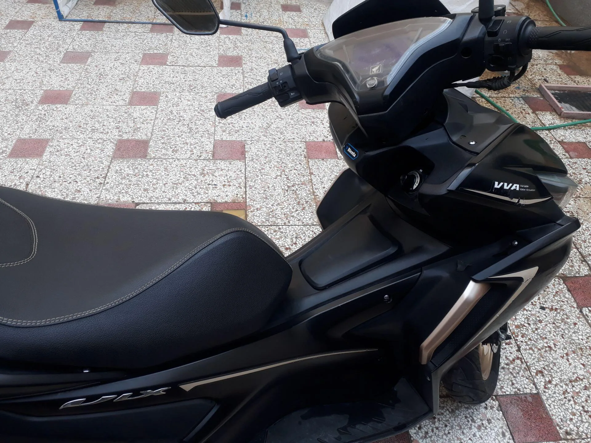 جهان همتا  بلنتا کلیک V170 2