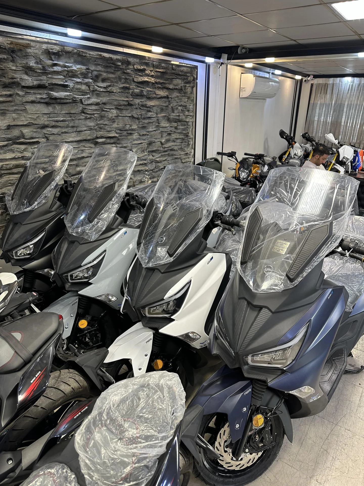 اس وای ام گلکسی JX 250