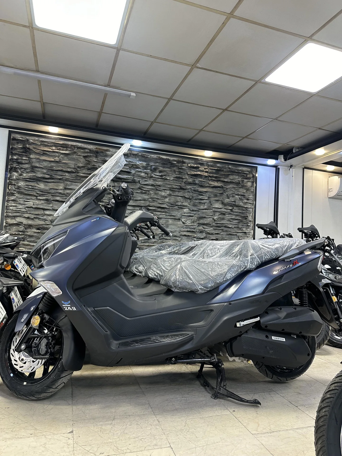 اس وای ام  گلکسی JX 250 3