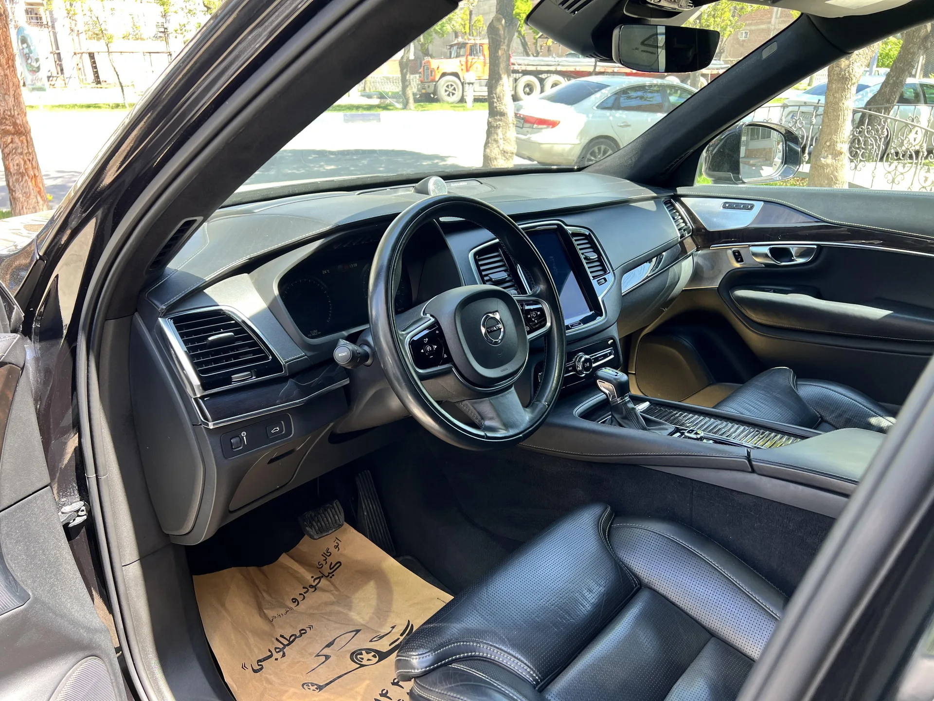 ولوو  XC90 7