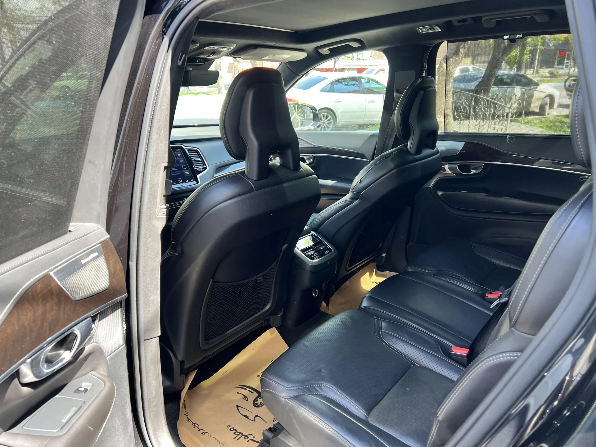 ولوو  XC90 11