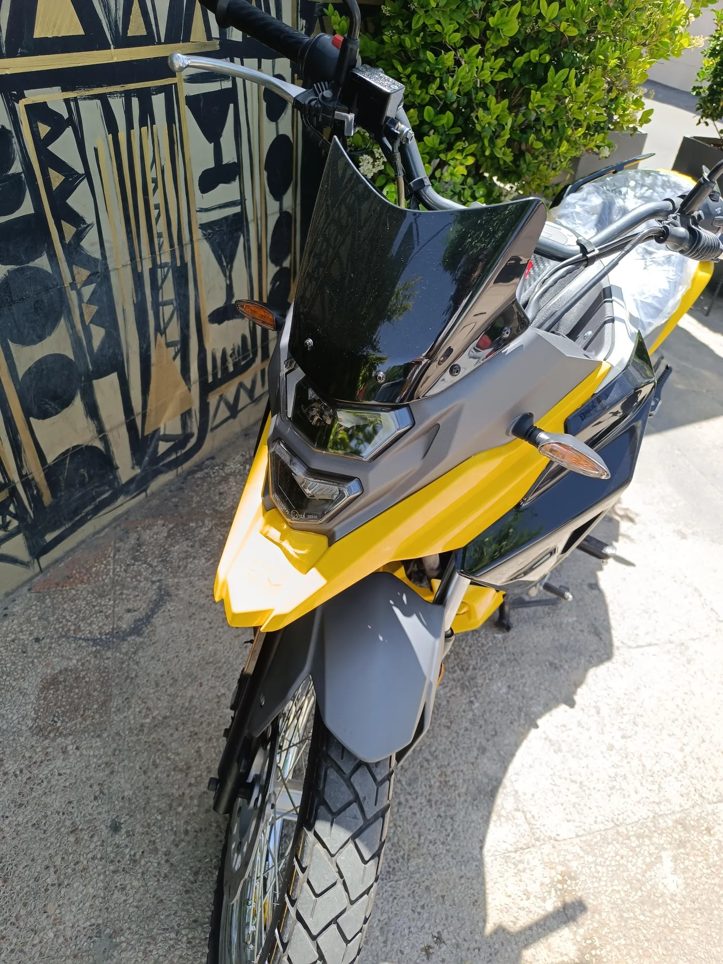 اس وای ام گلکسی NH 180