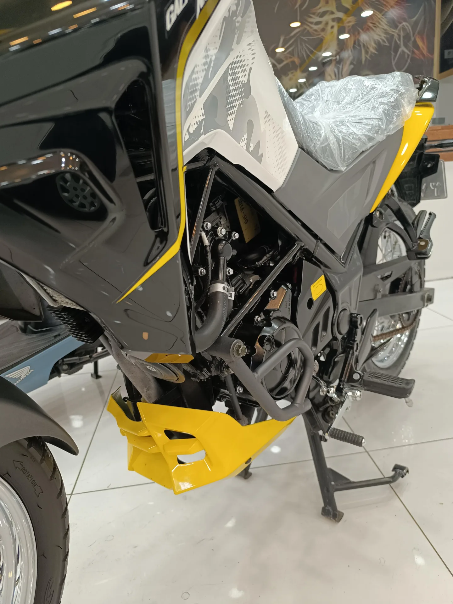 اس وای ام  گلکسی NH 180 3
