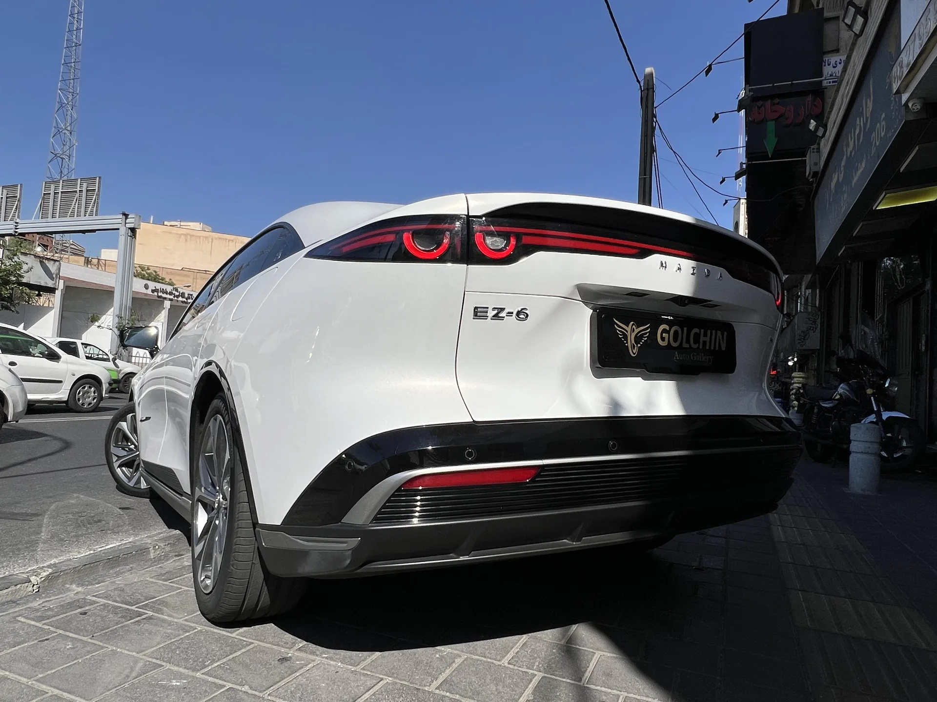 مزدا  EZ6 12