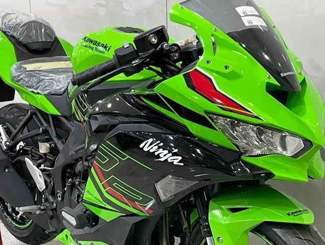 کاوازاکی نینجا ZX-25RR
