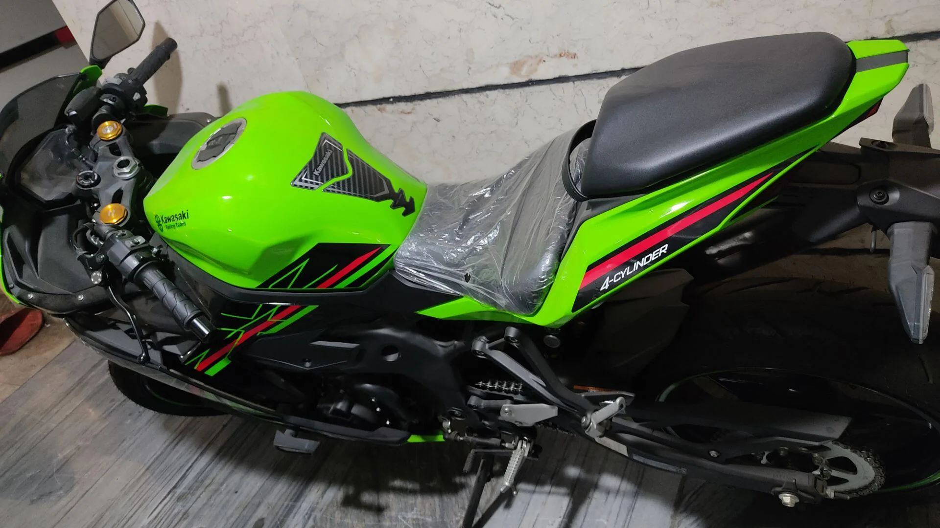کاوازاکی  نینجا ZX-25RR 4