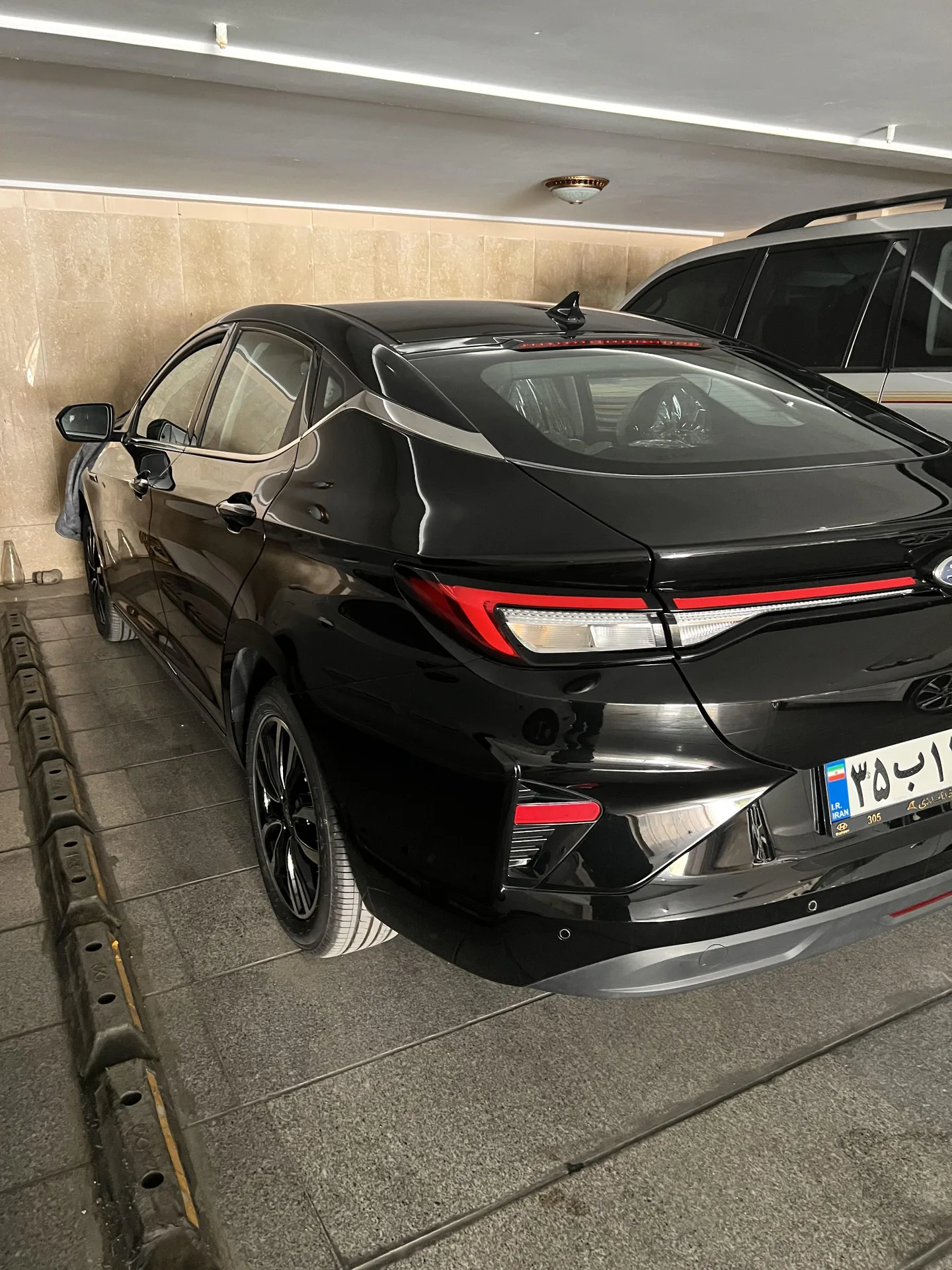 کی ام سی  eJ7 2