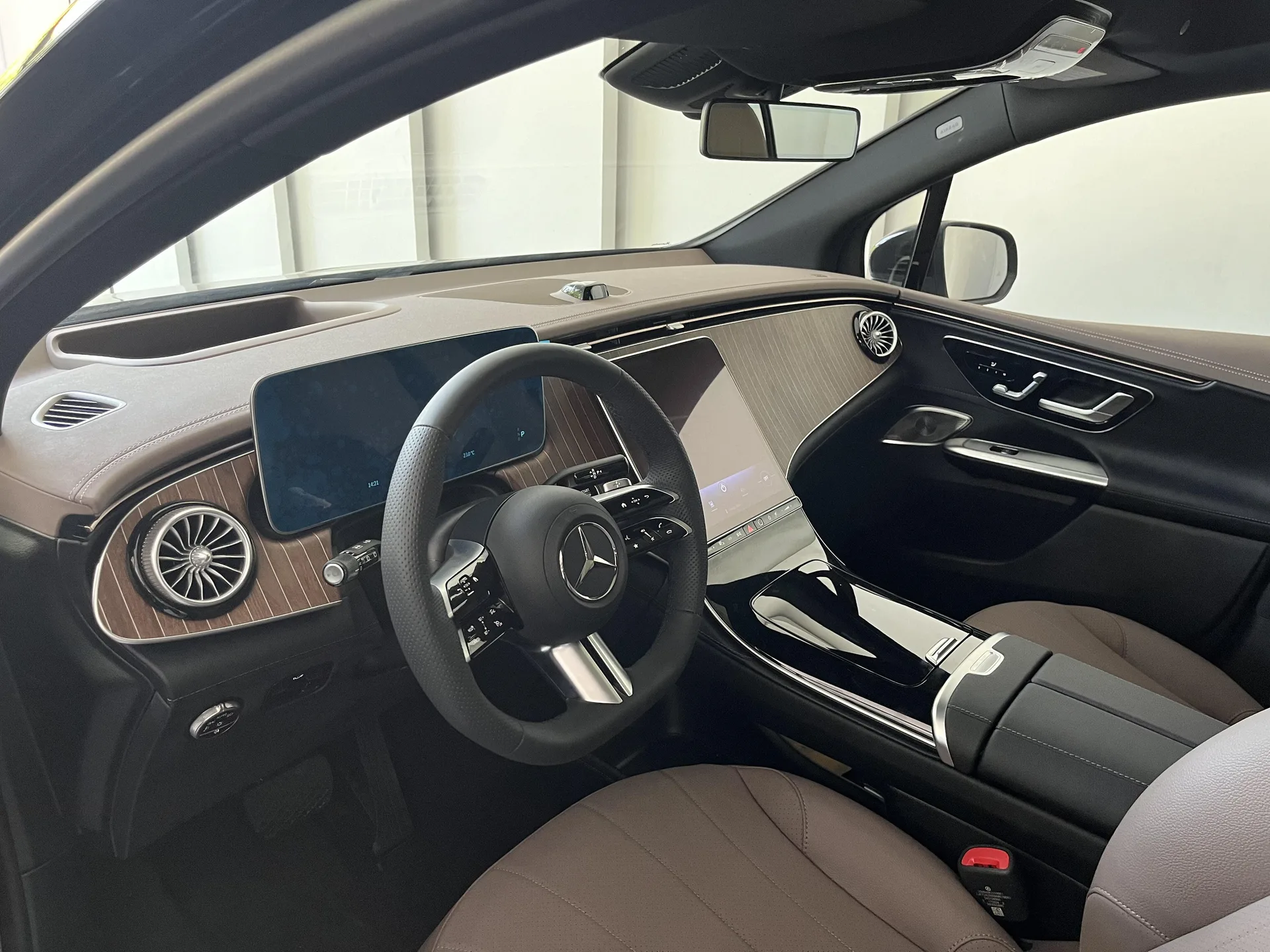 بنز  EQE SUV 2