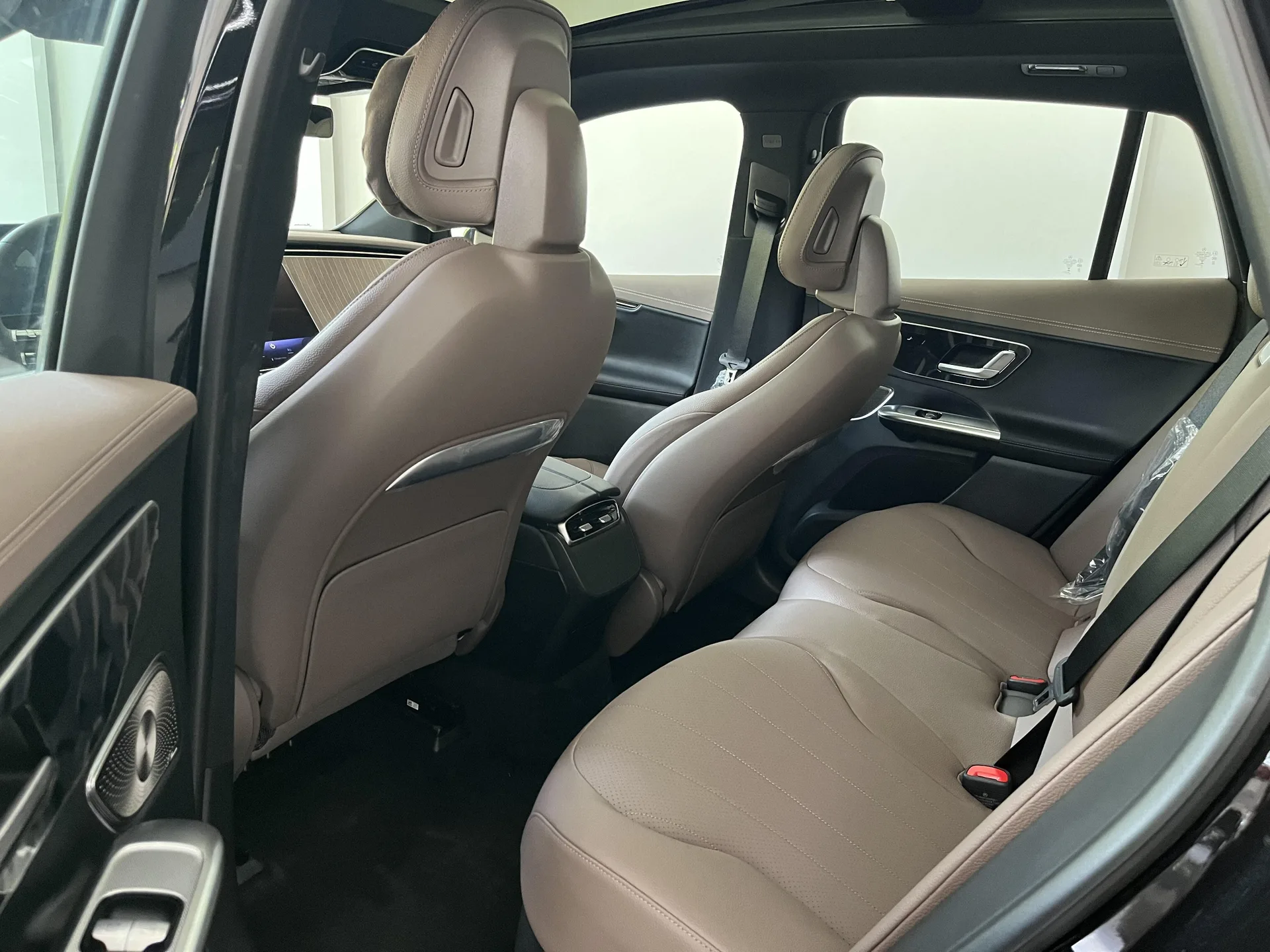 بنز  EQE SUV 3